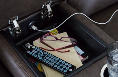 Lavenhorne Reclining Loveseat with Console - Image 8
