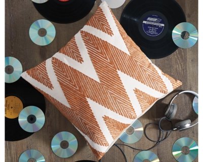 Carlina Pillow (Set of 4) - Image 3