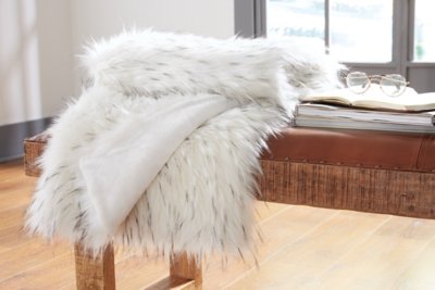 Calisa Throw - Image 3