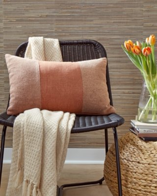 Dovinton Pillow (Set of 4) - Image 3