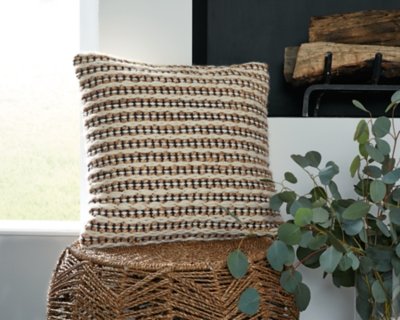 Nealington Pillow - Image 3