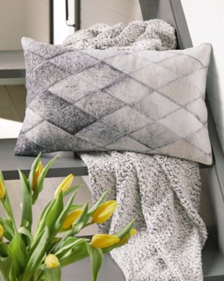 Pacrich Pillow - Image 3