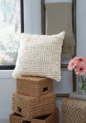 Aavie Pillow (Set of 4) - Image 3