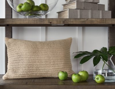 Abreyah Pillow - Image 3