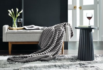 Alsonwell Throw - Image 3