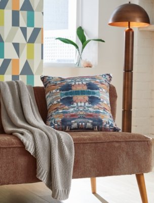 Kennick Pillow - Image 3