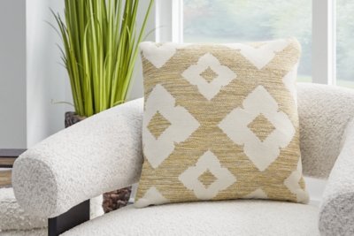 Brockner Next-Gen Nuvella Pillow - Image 3