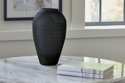 Etney Vase - Image 3