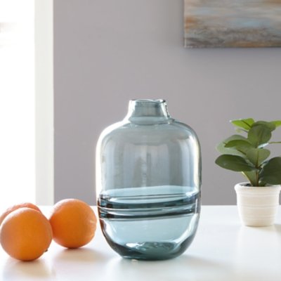 Lemmitt Vase - Image 3