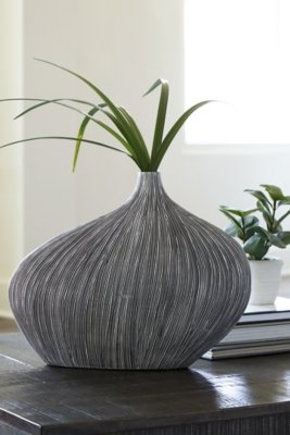 Donya Vase - Image 3