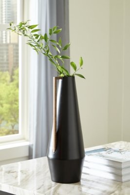 Pouderbell Vase - Image 3