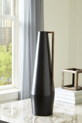 Pouderbell Vase - Image 3