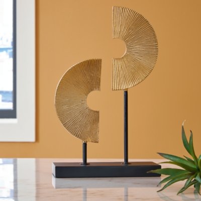 Berrnette Sculpture - Image 3
