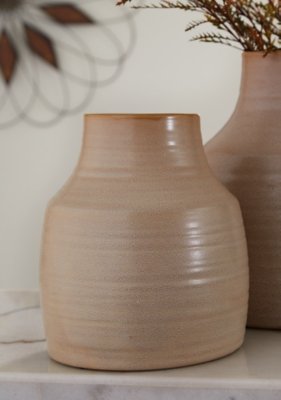 Millcott Vase - Image 3