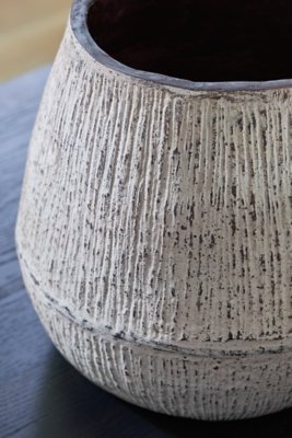 Claymount Vase - Image 4
