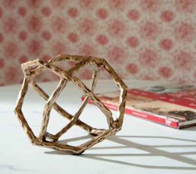 Laddington Sculpture - Image 3
