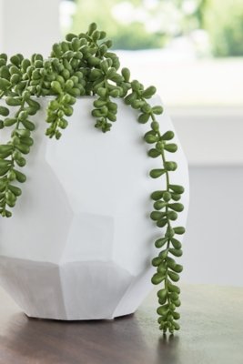 Karenton Vase - Image 4