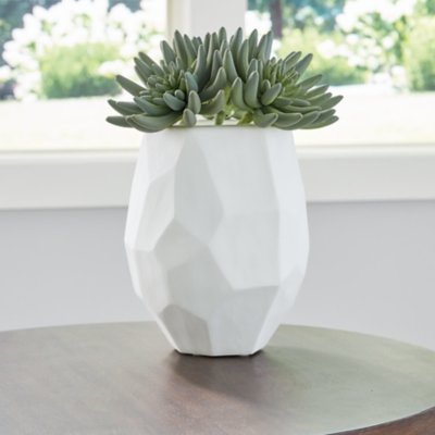 Karenton Vase - Image 3