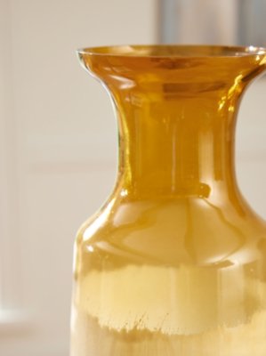 Wynburg Vase - Image 4