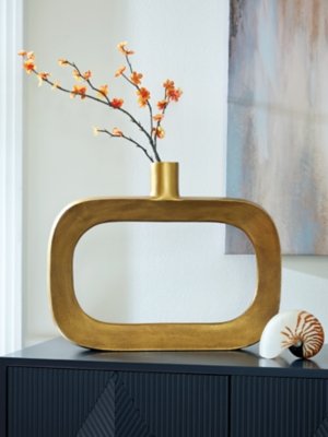 Lawtonville Vase - Image 3