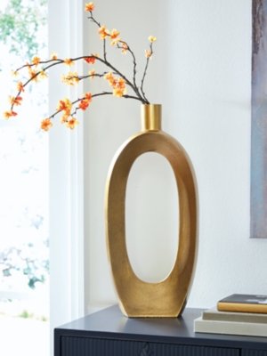 Lawtonville Vase - Image 3