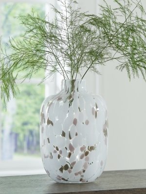 Keelton Vase - Image 3
