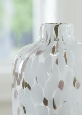Keelton Vase - Image 4