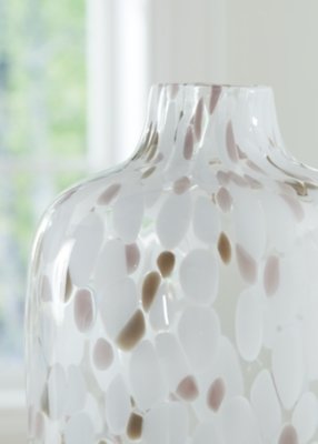 Keelton Vase - Image 4