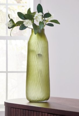 Scottyard Vase - Image 3