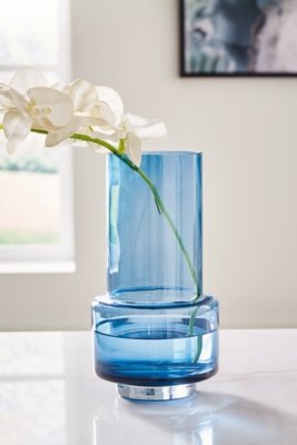 Bealen Vase - Image 3