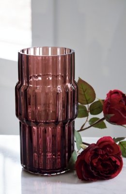 Dorlow Vase - Image 3