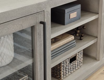Lockthorne Accent Cabinet - Image 9