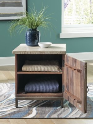 Laddford Accent Cabinet - Image 8