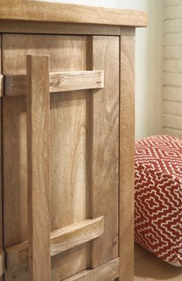 Dresor Accent Cabinet - Image 8