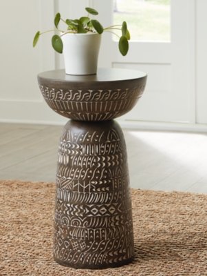 Hadcher Accent Table - Image 3