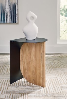 Ladgate Accent Table - Image 3