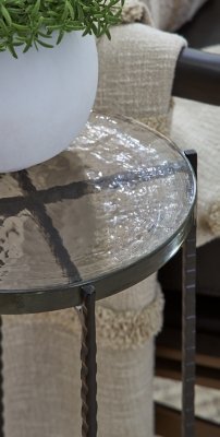 Newgoren Accent Table - Image 5
