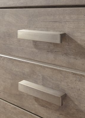 Culverbach King Panel Bed, Dresser, Mirror and Nightstand - Image 15