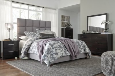 Dolante Queen Upholstered Bed - Image 6