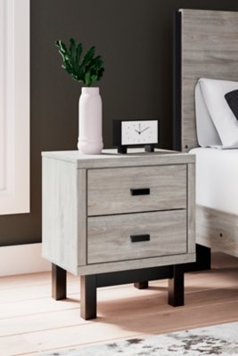 Vessalli Queen Panel Bed and Nightstand - Image 19