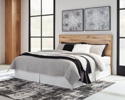 Hyanna King Panel Storage Bed with Dresser and Nightstand - Image 16