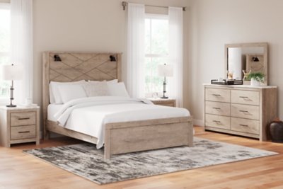 Senniberg Queen Panel Bed, Dresser and Mirror - Image 11
