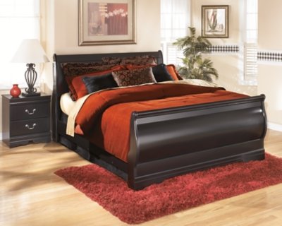 Huey Vineyard Full Sleigh Bed, Dresser, Mirror, Chest and Nightstand - Image 12