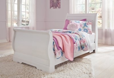 Anarasia Twin Sleigh Bed, Dresser, Mirror and Chest - Image 7
