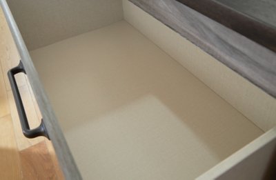 Bronyan Queen Panel Bed, Dresser, Mirror and Nightstand - Image 20