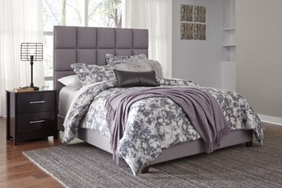 Dolante Queen Upholstered Bed - Image 5