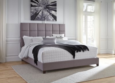 Dolante King Upholstered Bed - Image 3