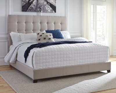 Dolante Queen Upholstered Bed - Image 3