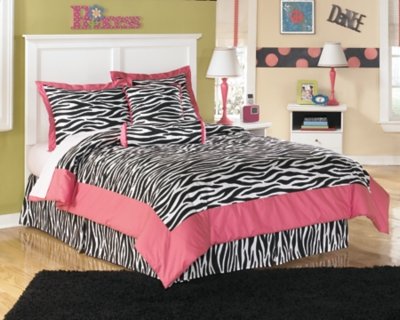 Bostwick Shoals Full Panel Headboard, Dresser and Mirror - Image 3