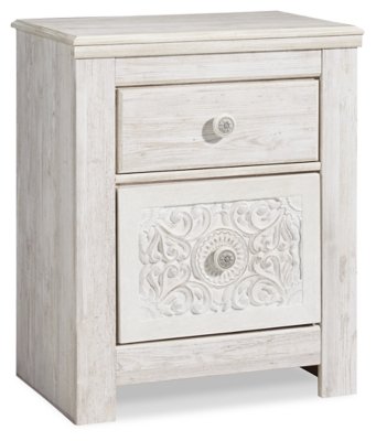 Paxberry Queen Panel Bed, Chest and Nightstand - Image 11